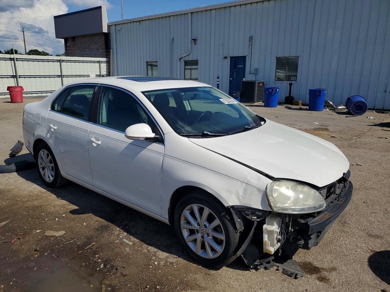 2010 Volkswagen Jetta Se - Image 4