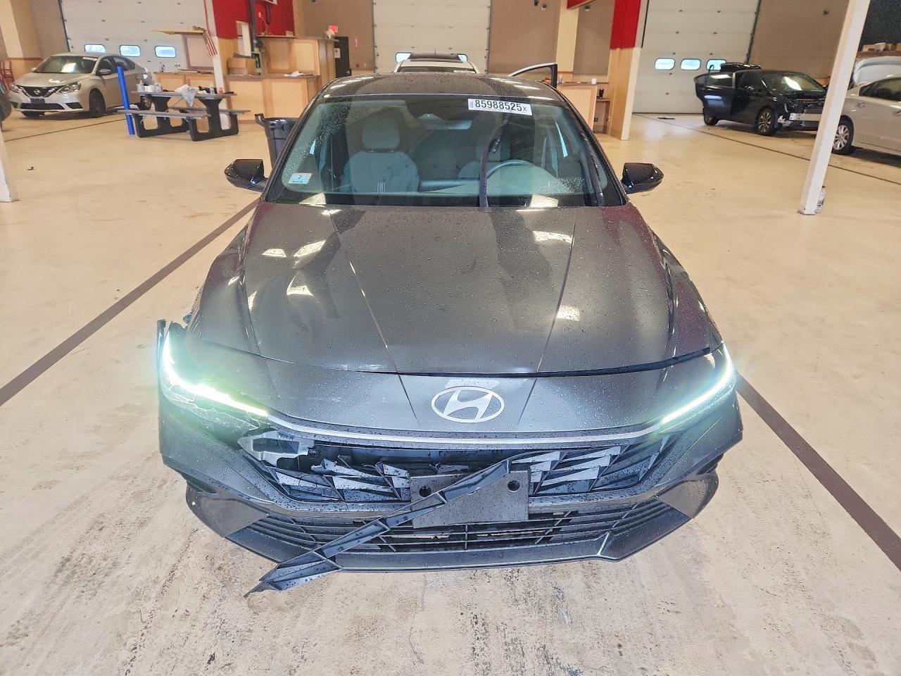 2025 Hyundai Elantra Sel Sport - Фото 5