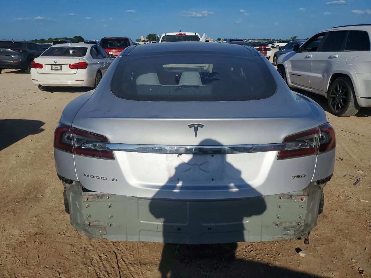 2016 Tesla Model S - Image 6