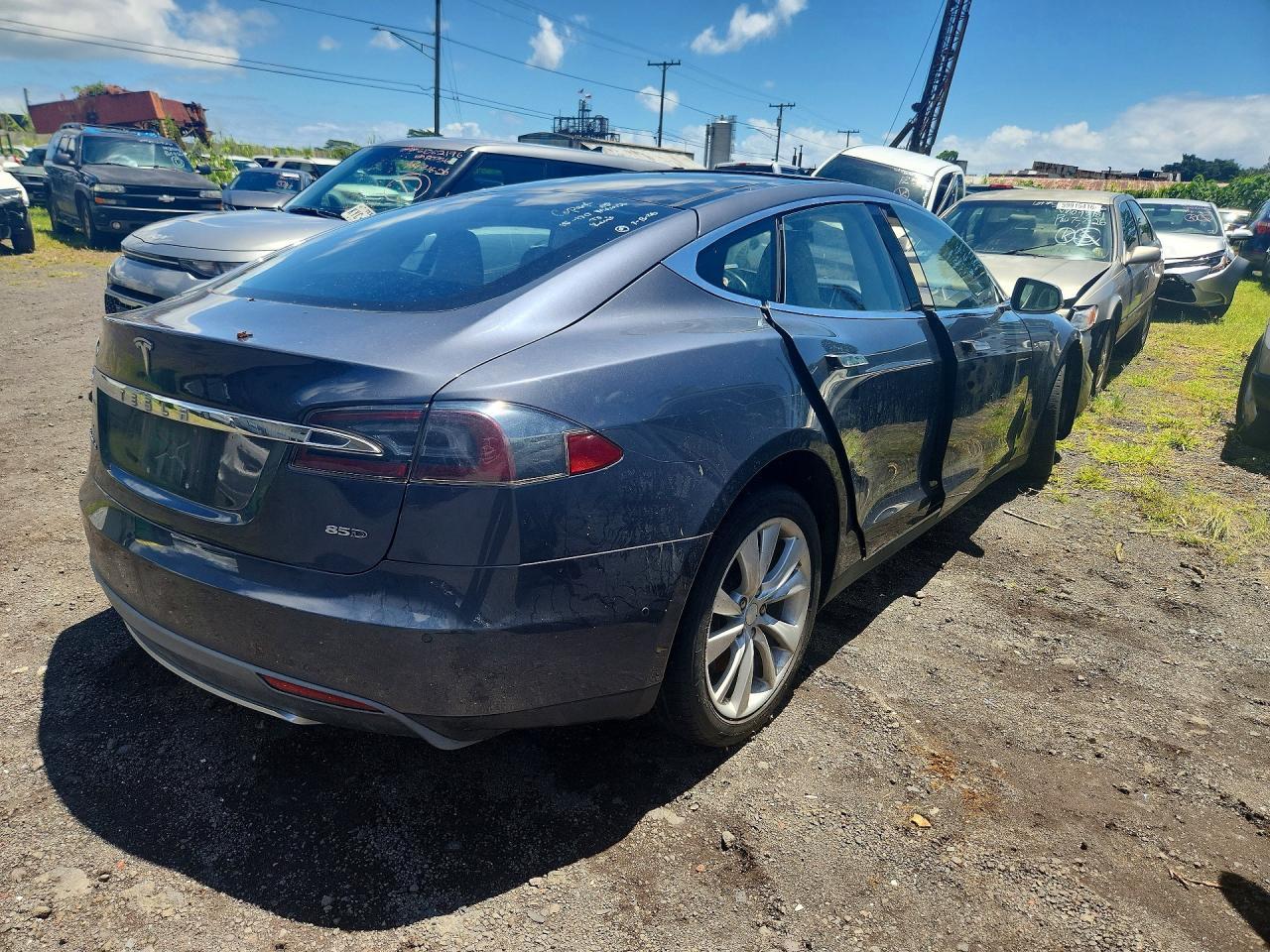 2015 Tesla Model S 85D - Фото 3