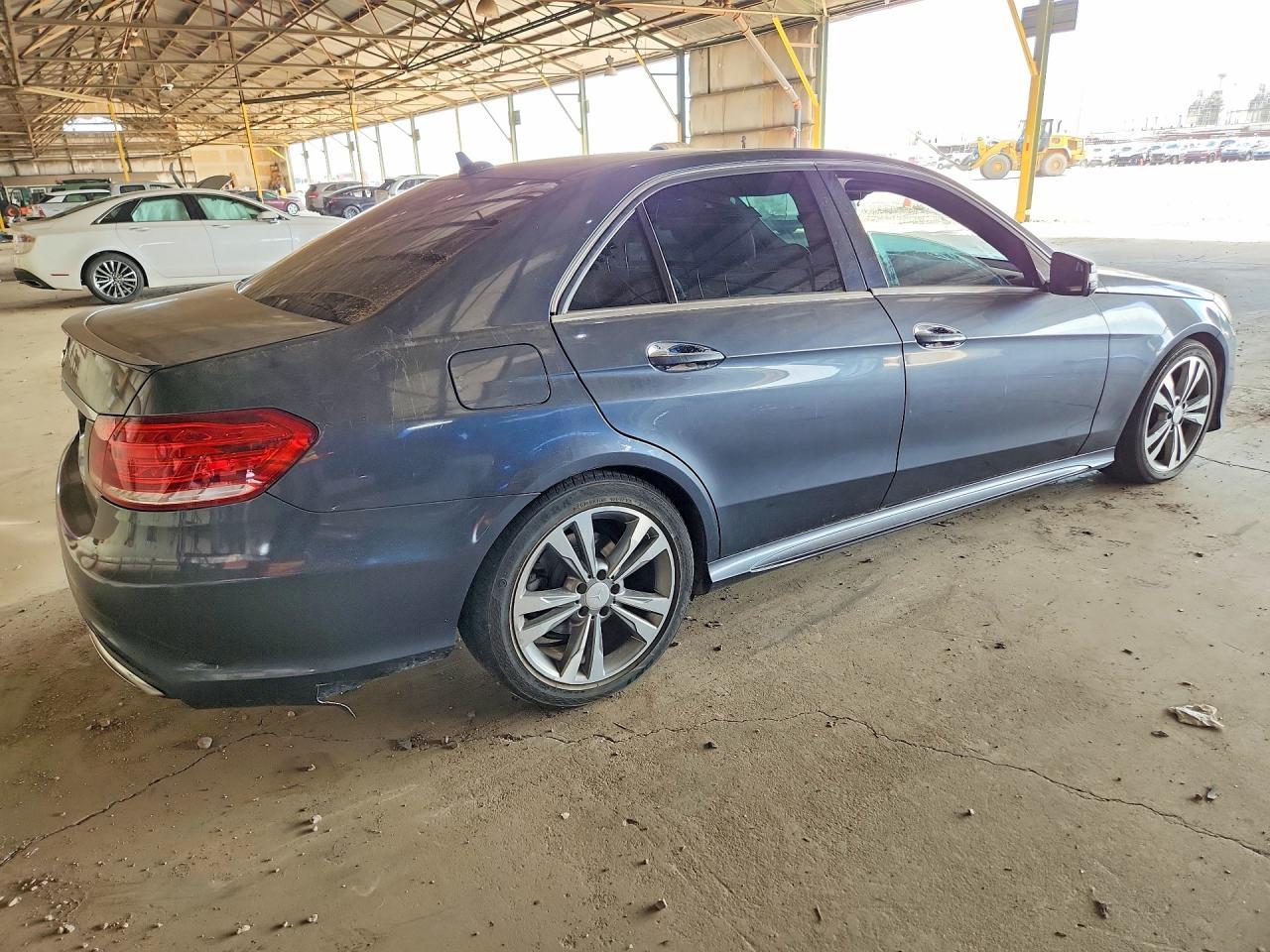 2015 Mercedes-Benz E 350 - Фото 3