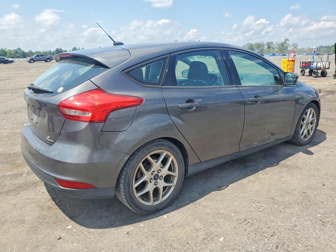 2015 Ford Focus Se - Image 3
