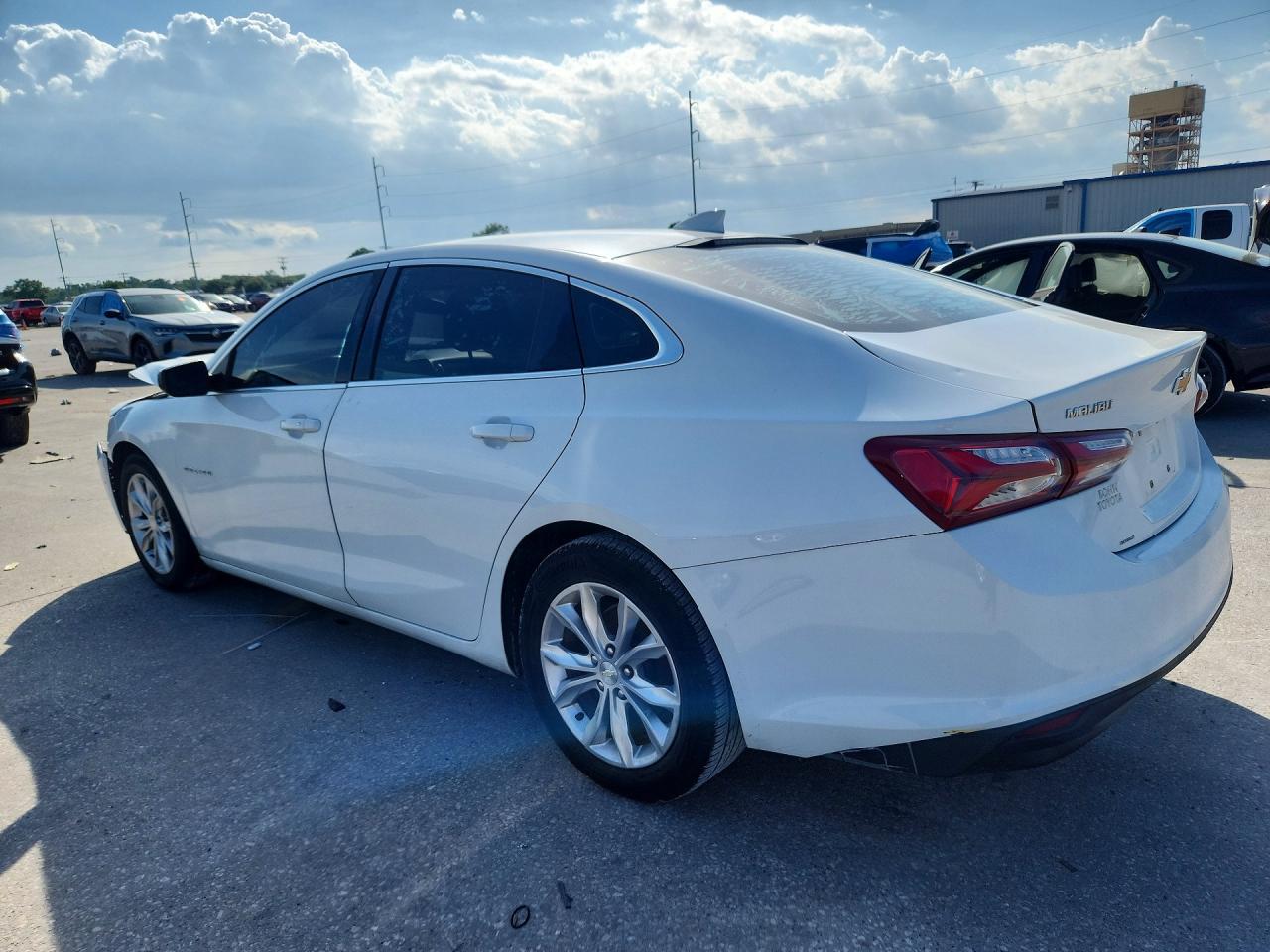 2020 Chevrolet Malibu Lt - Image 2