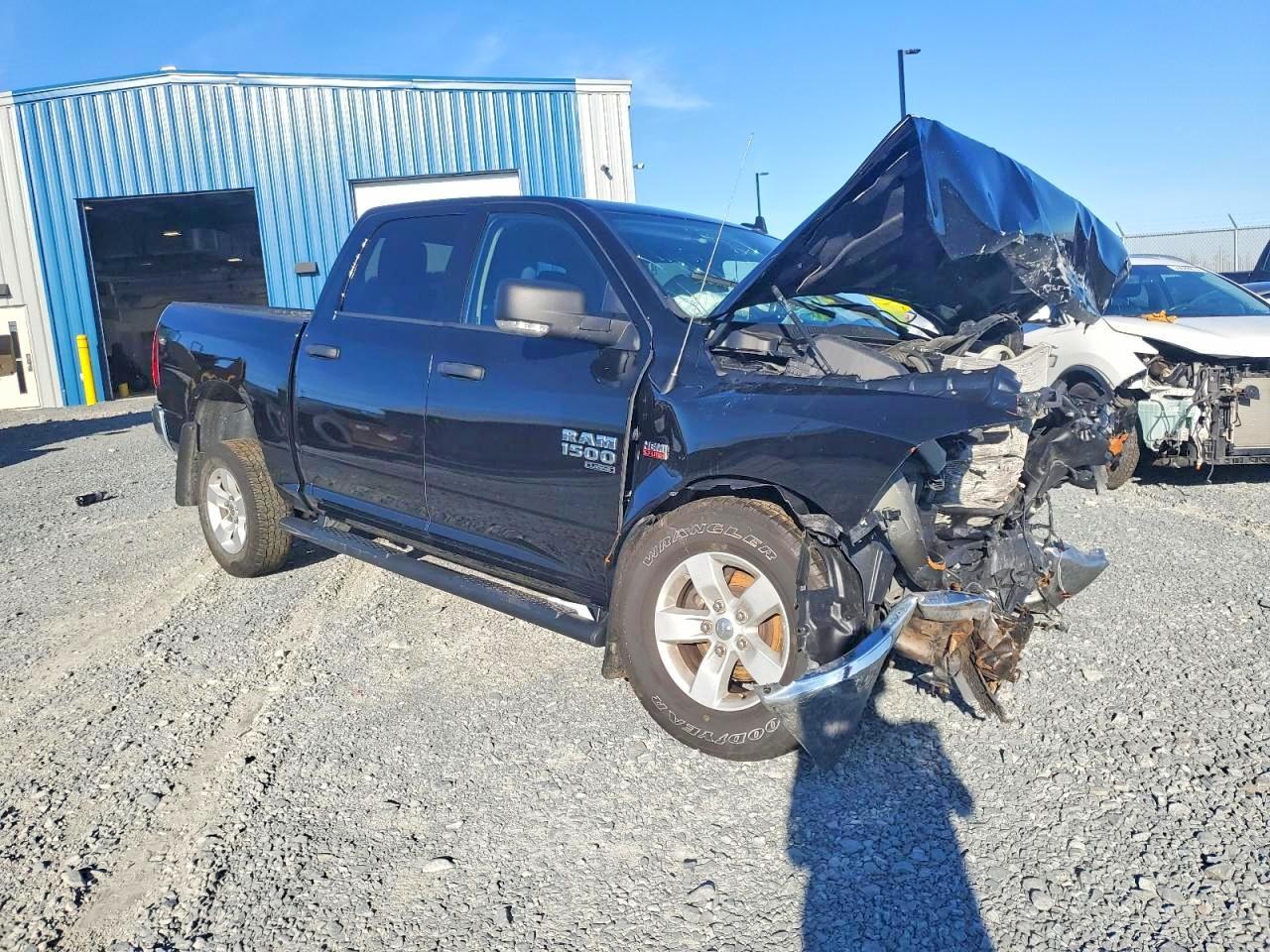 2023 Ram 1500 Classic Slt - Фото 4