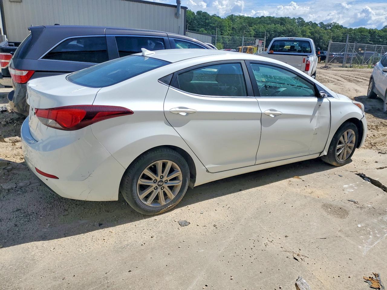 2015 Hyundai Elantra Se - Фото 3