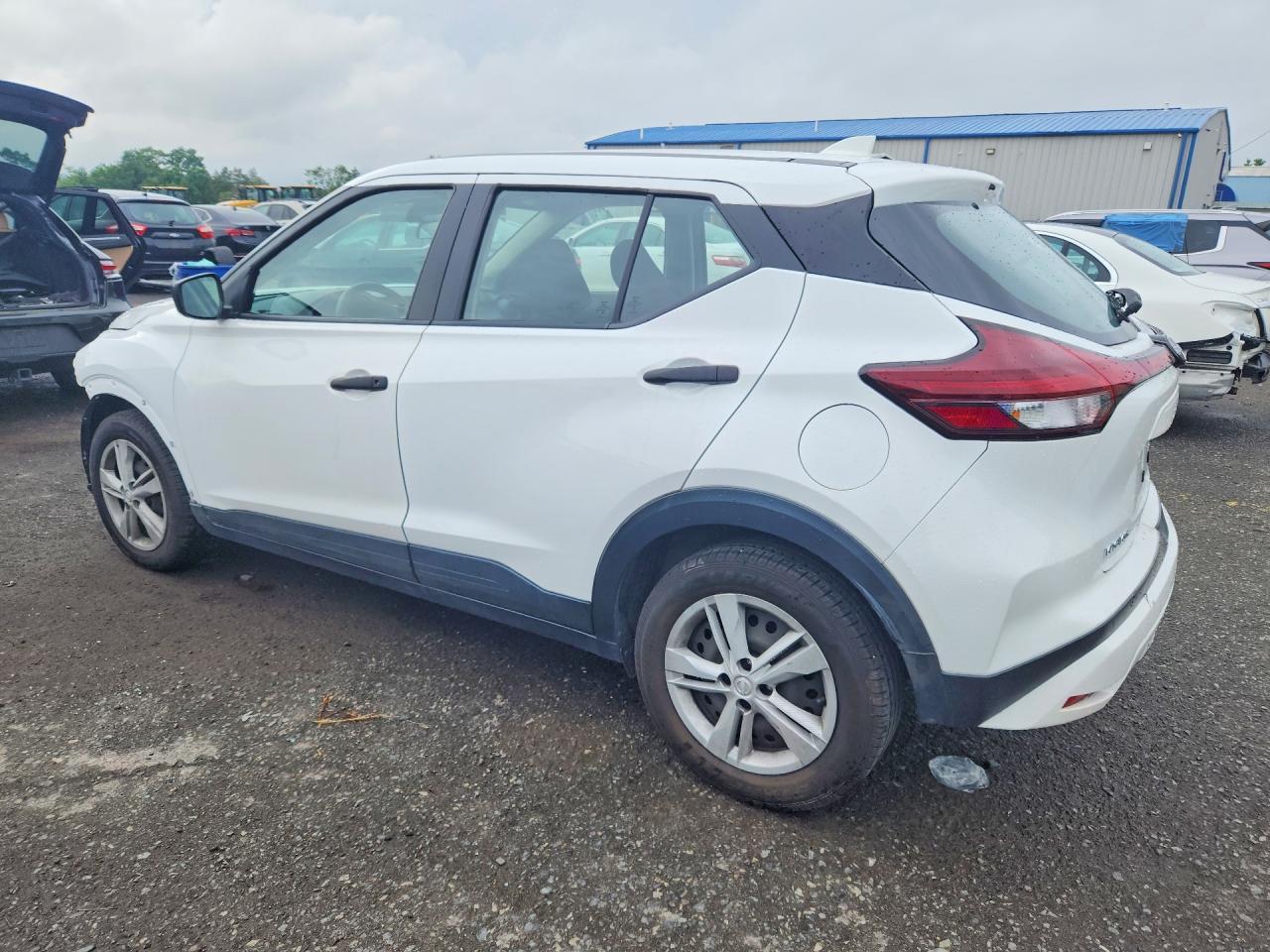 2024 Nissan Kicks S - Image 2