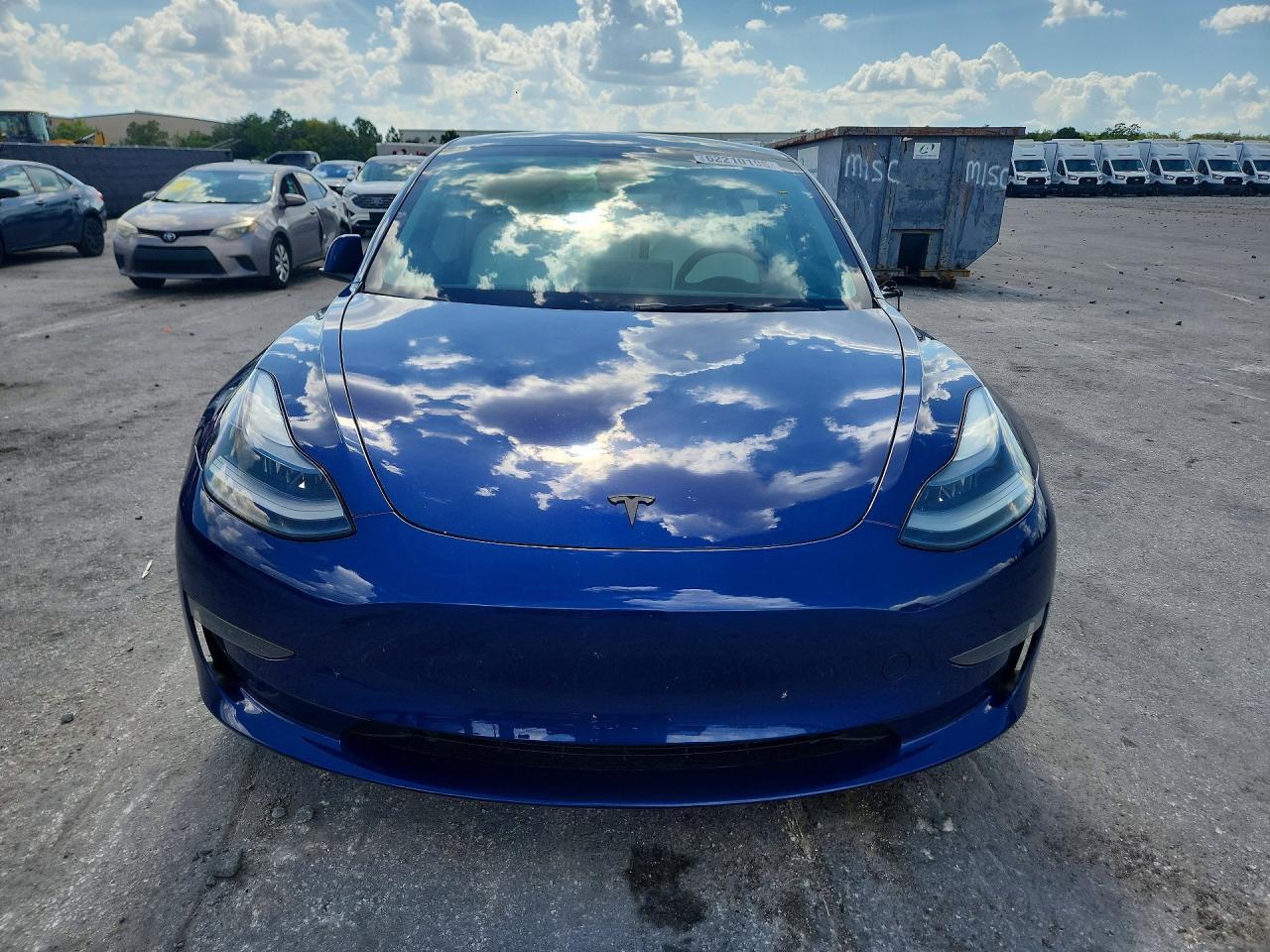 2023 Tesla Model 3 - Фото 5