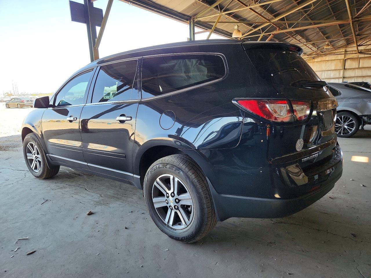 2017 Chevrolet Traverse Lt - Фото 2