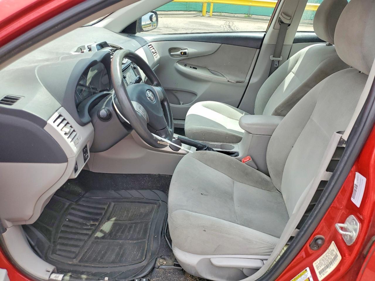 2013 Toyota Corolla Le - Фото 7