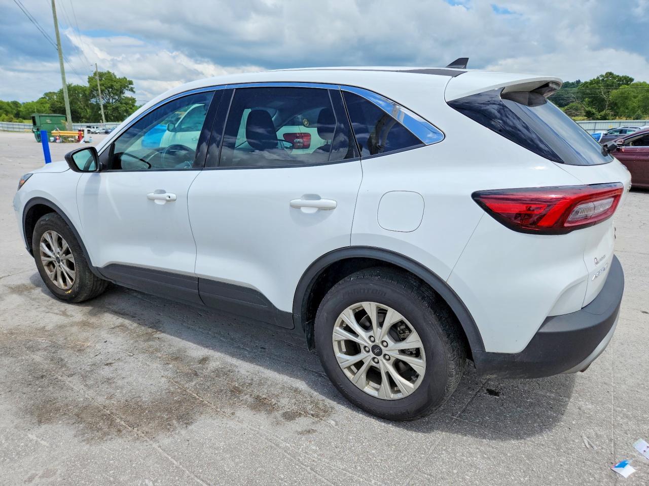 2023 Ford Escape Active - Image 2