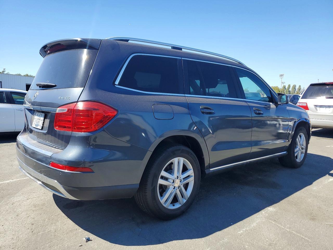 2013 Mercedes-Benz Gl 450 4Matic - Image 3