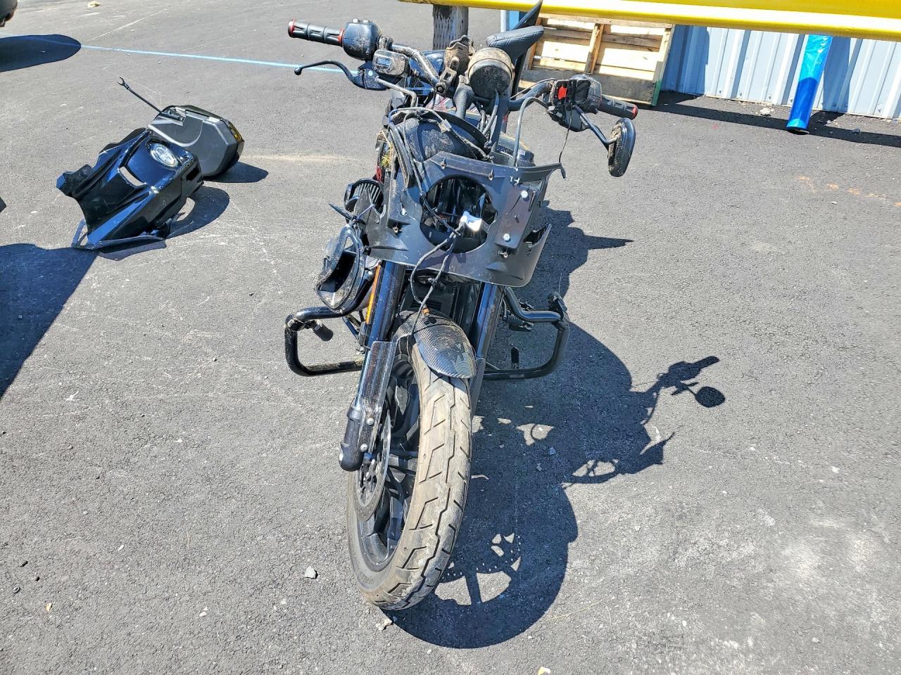 2025 Harley-Davidson Fxlrst - Image 2