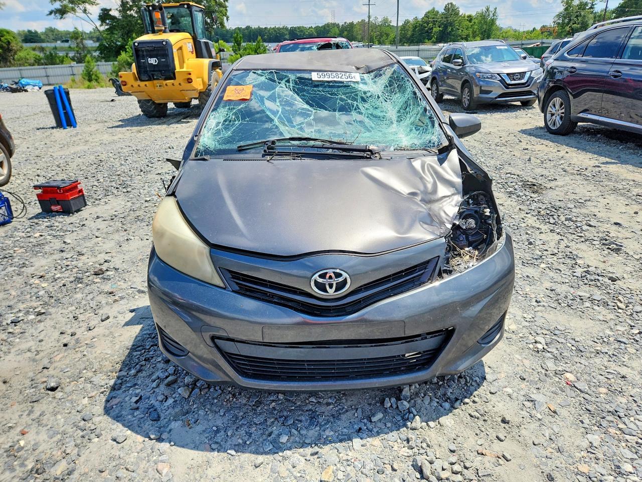 2014 Toyota Yaris 5-Door Le - Фото 5