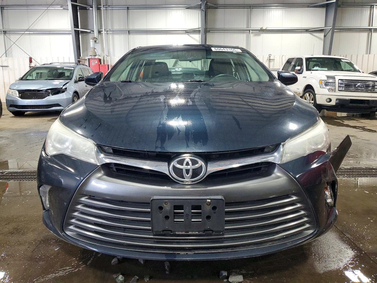 2016 Toyota Camry Le - Фото 5
