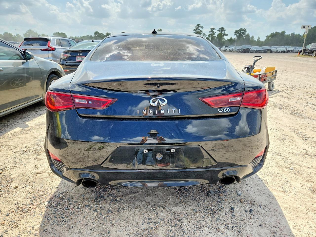 2018 Infiniti Q60 3.0T Luxe - Фото 6