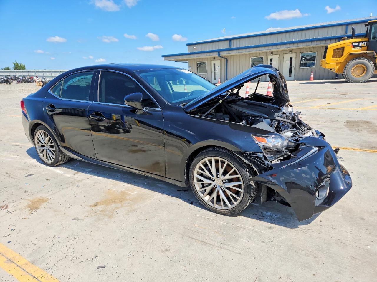 2016 Lexus Is 300 - Image 4