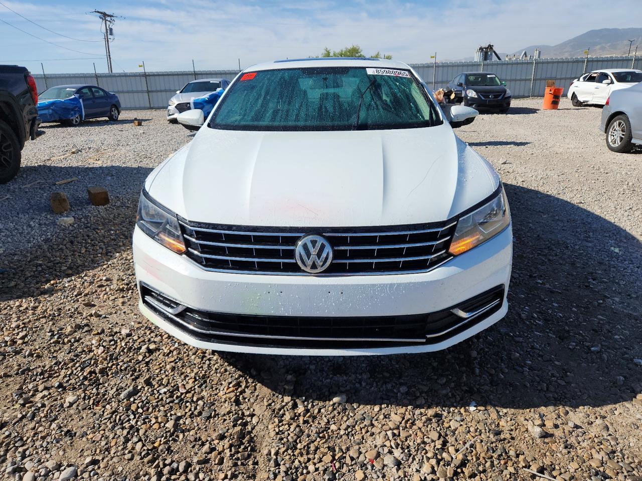 2016 Volkswagen Passat Se - Фото 5