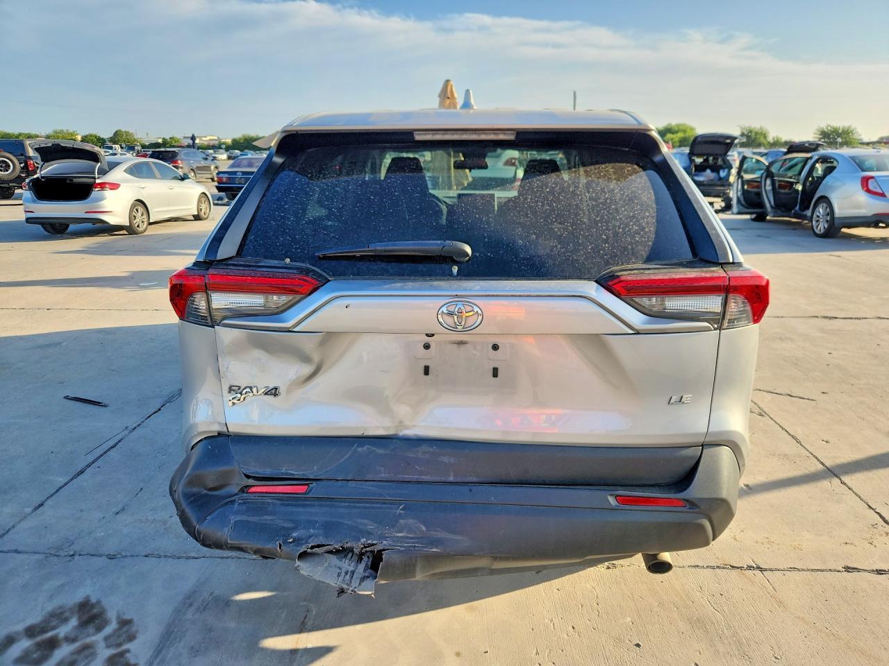 2023 Toyota Rav4 Le - Image 6