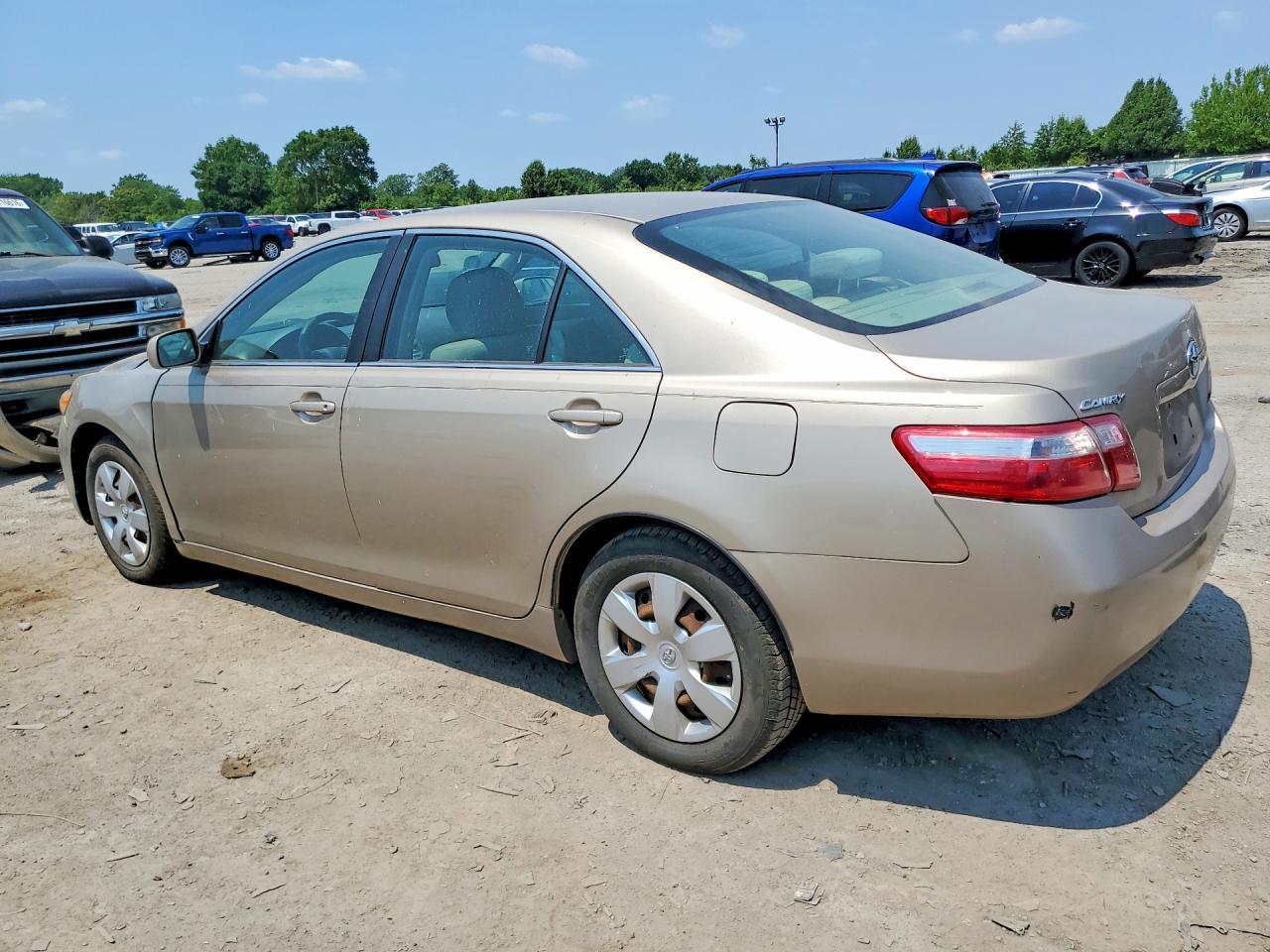 2009 Toyota Camry Le - Фото 2
