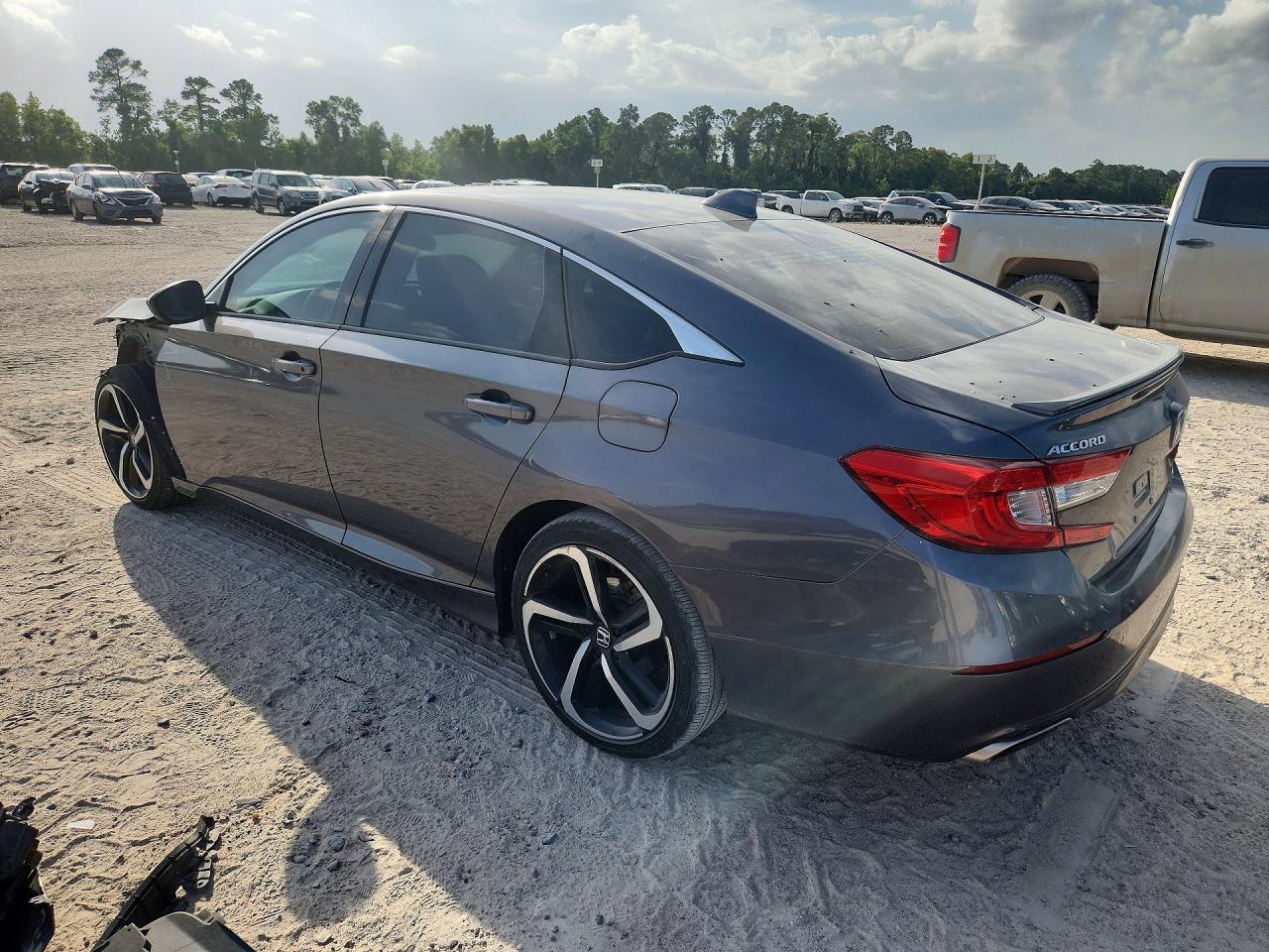 2018 Honda Accord Sport - Image 2