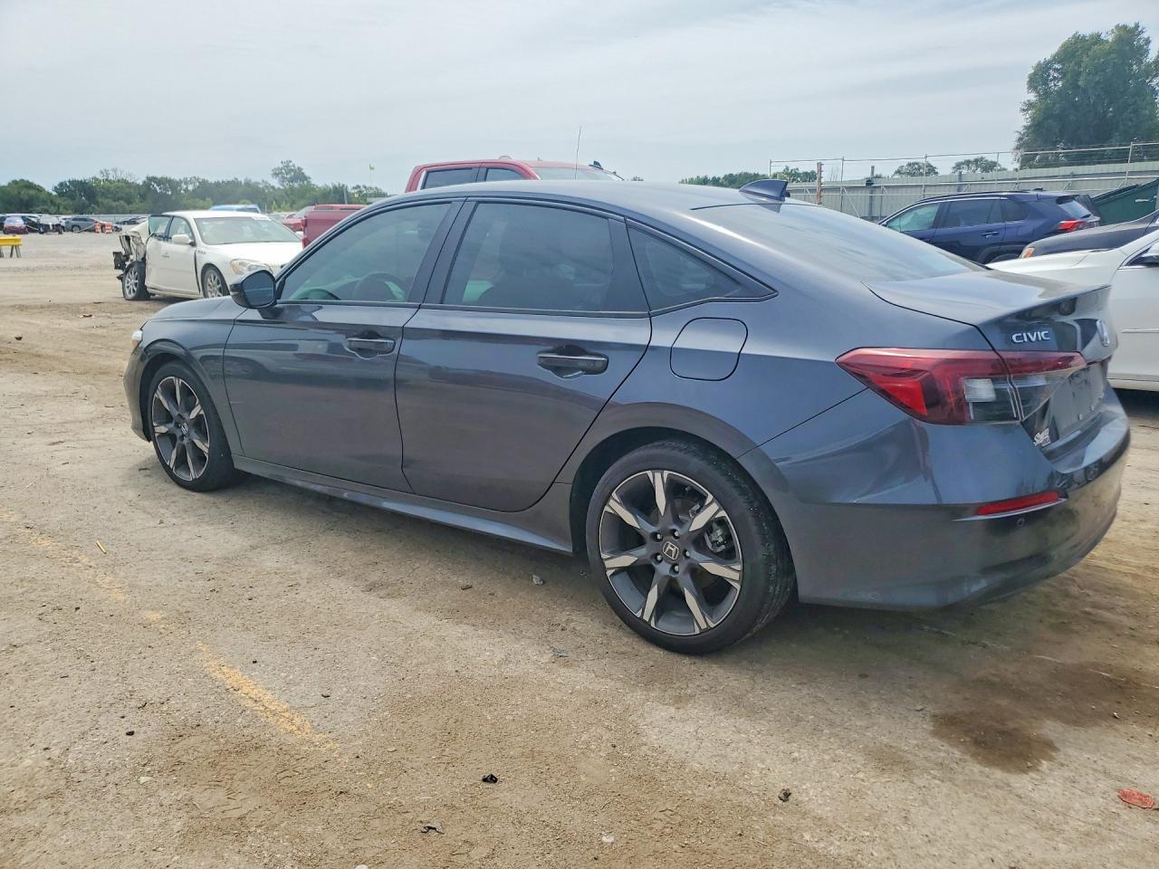 2025 Honda Civic Sport - Фото 2