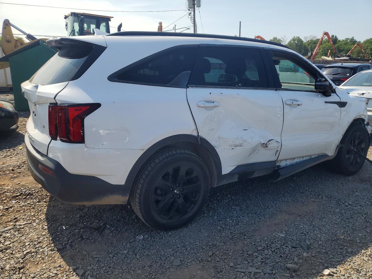 2021 Kia Sorento S - Image 3