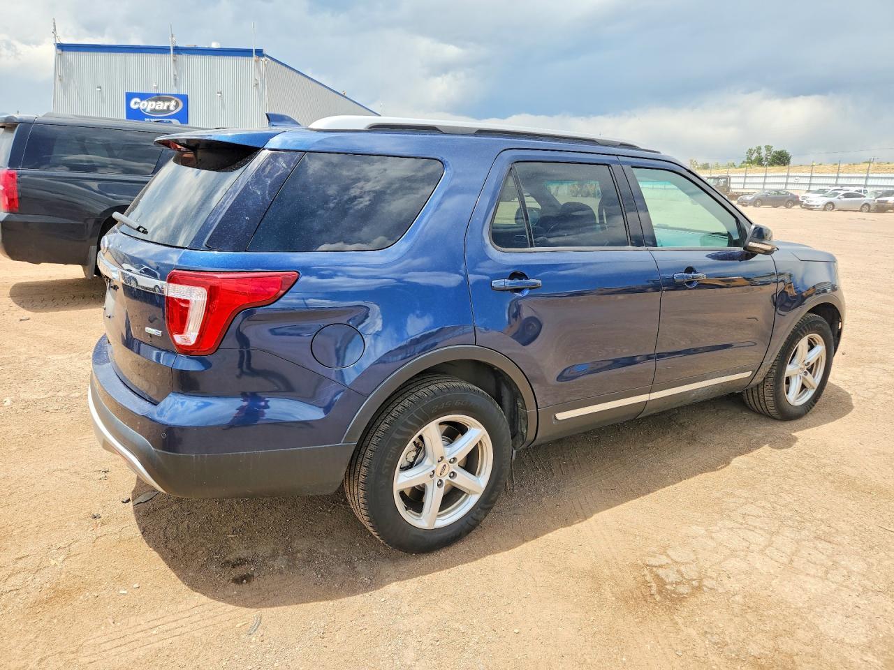 2016 Ford Explorer Xlt - Фото 3