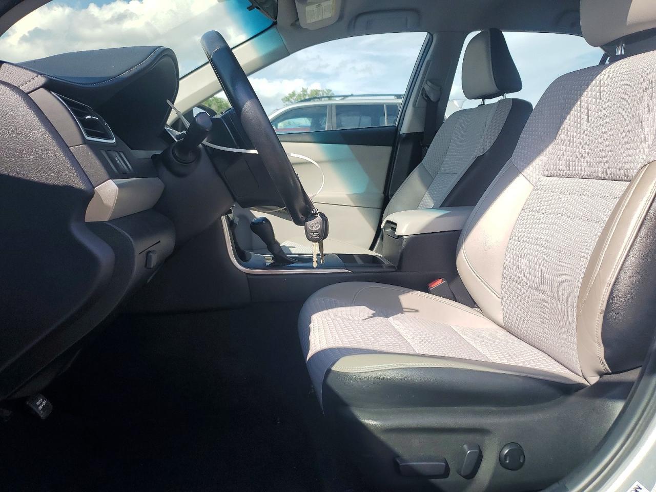 2015 Toyota Camry - Фото 7