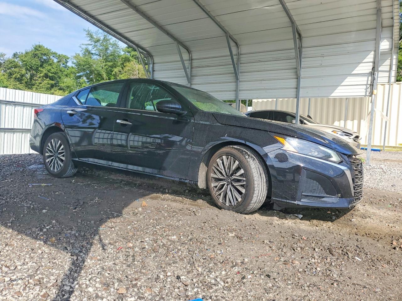 2024 Nissan Altima Sv - Image 4