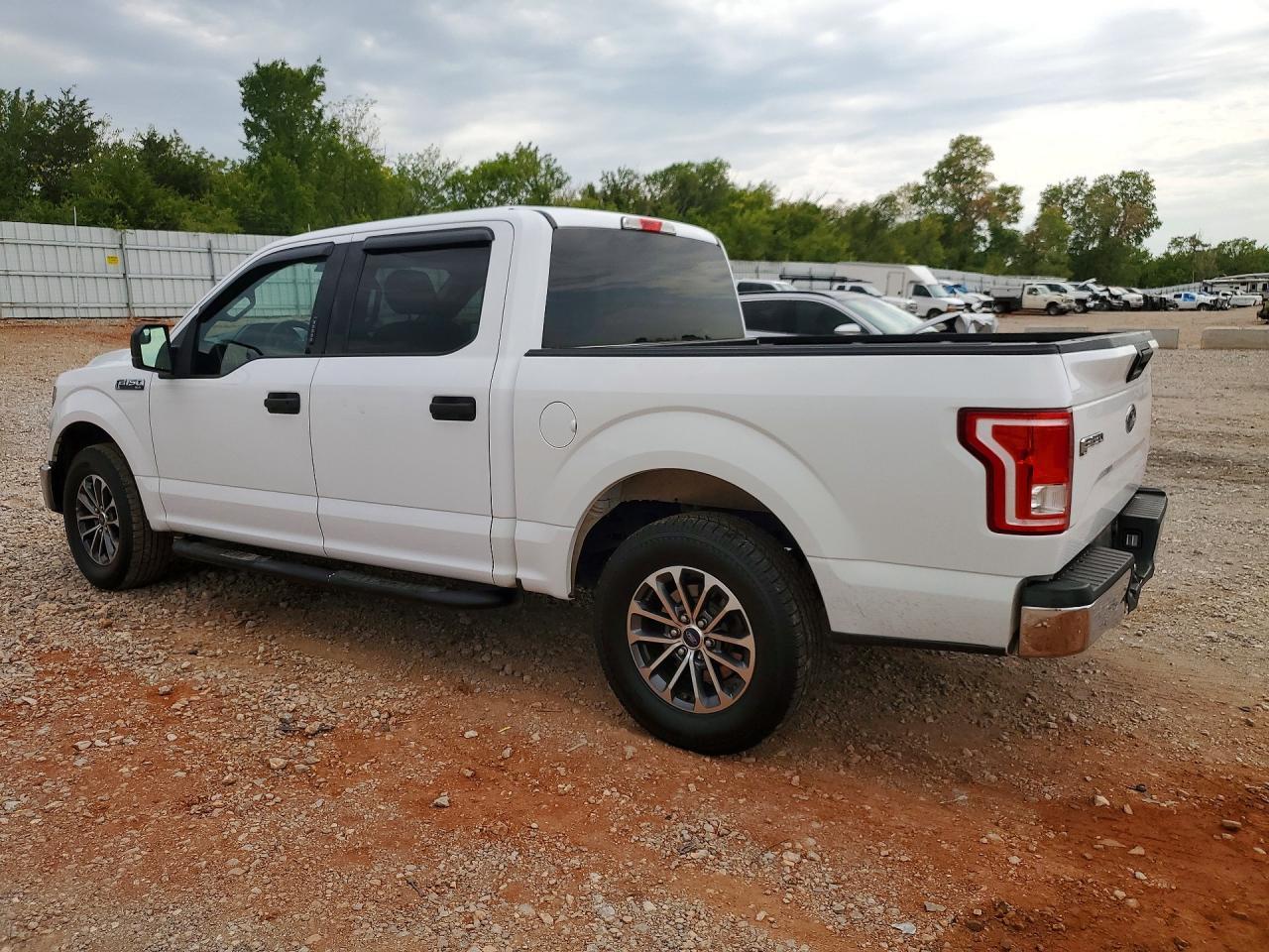 2017 Ford F150 Supercrew - Фото 2