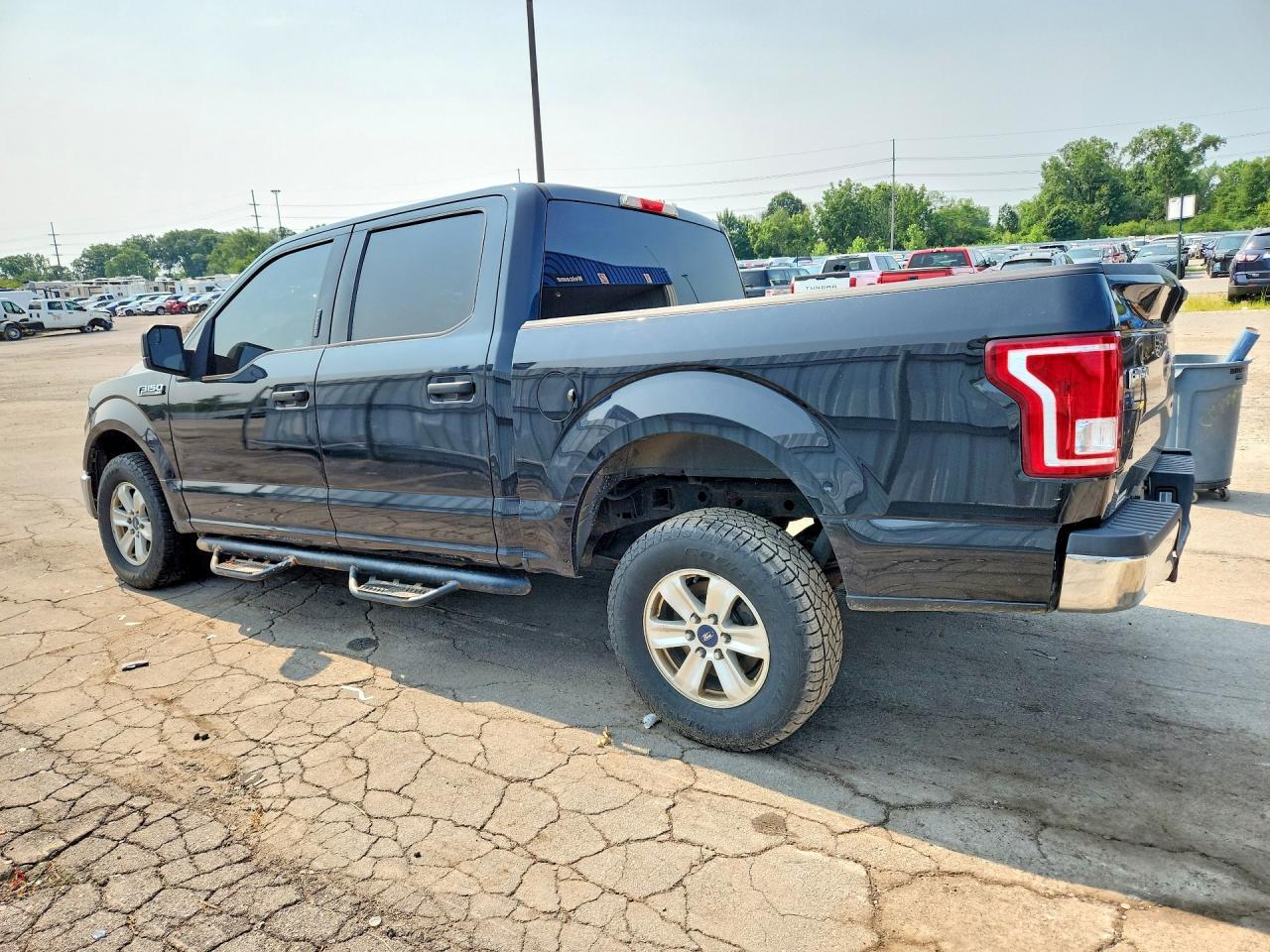 2015 Ford F150 Supercrew - Фото 2