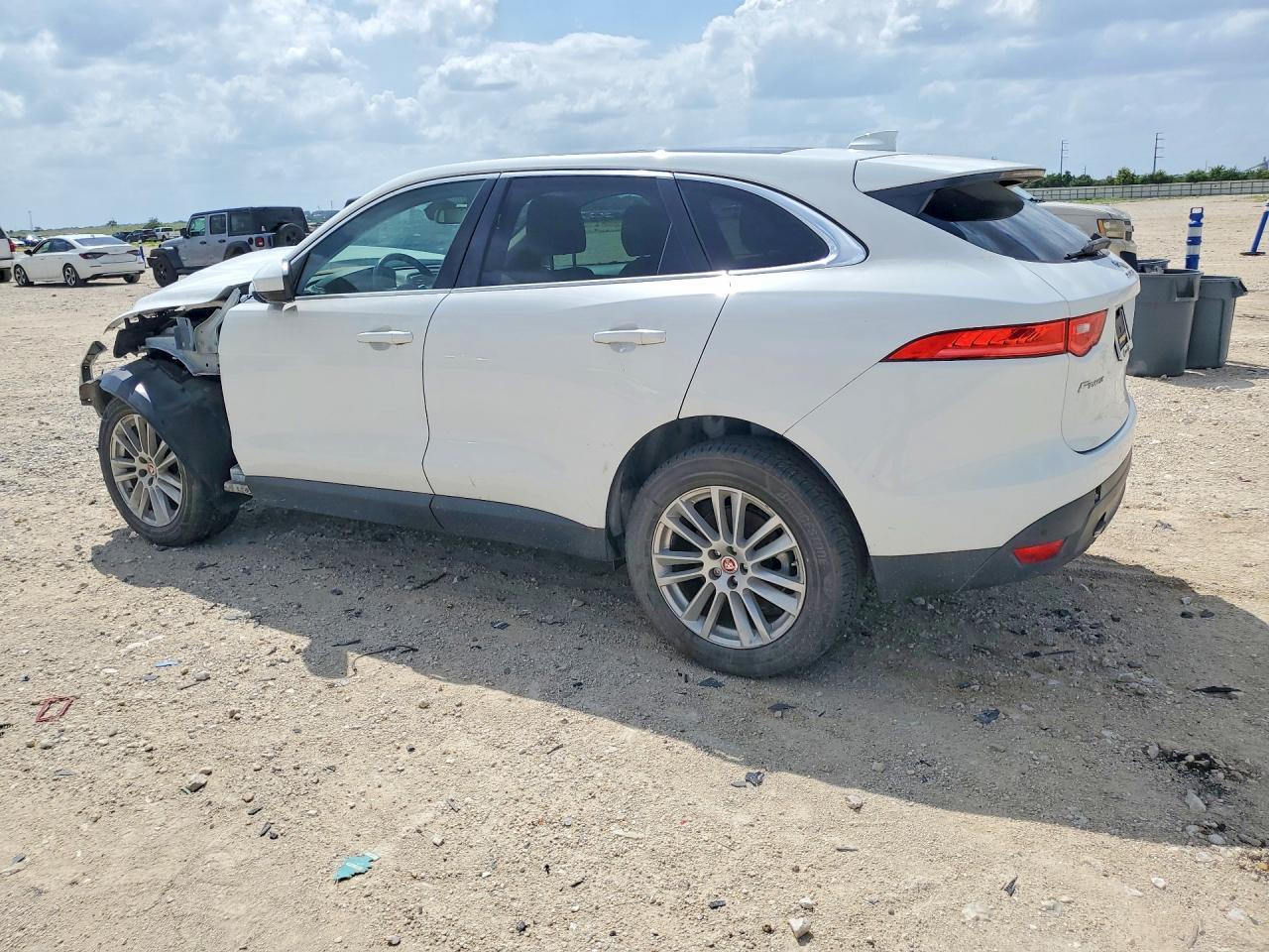 2018 Jaguar F-Pace Prestige - Image 2