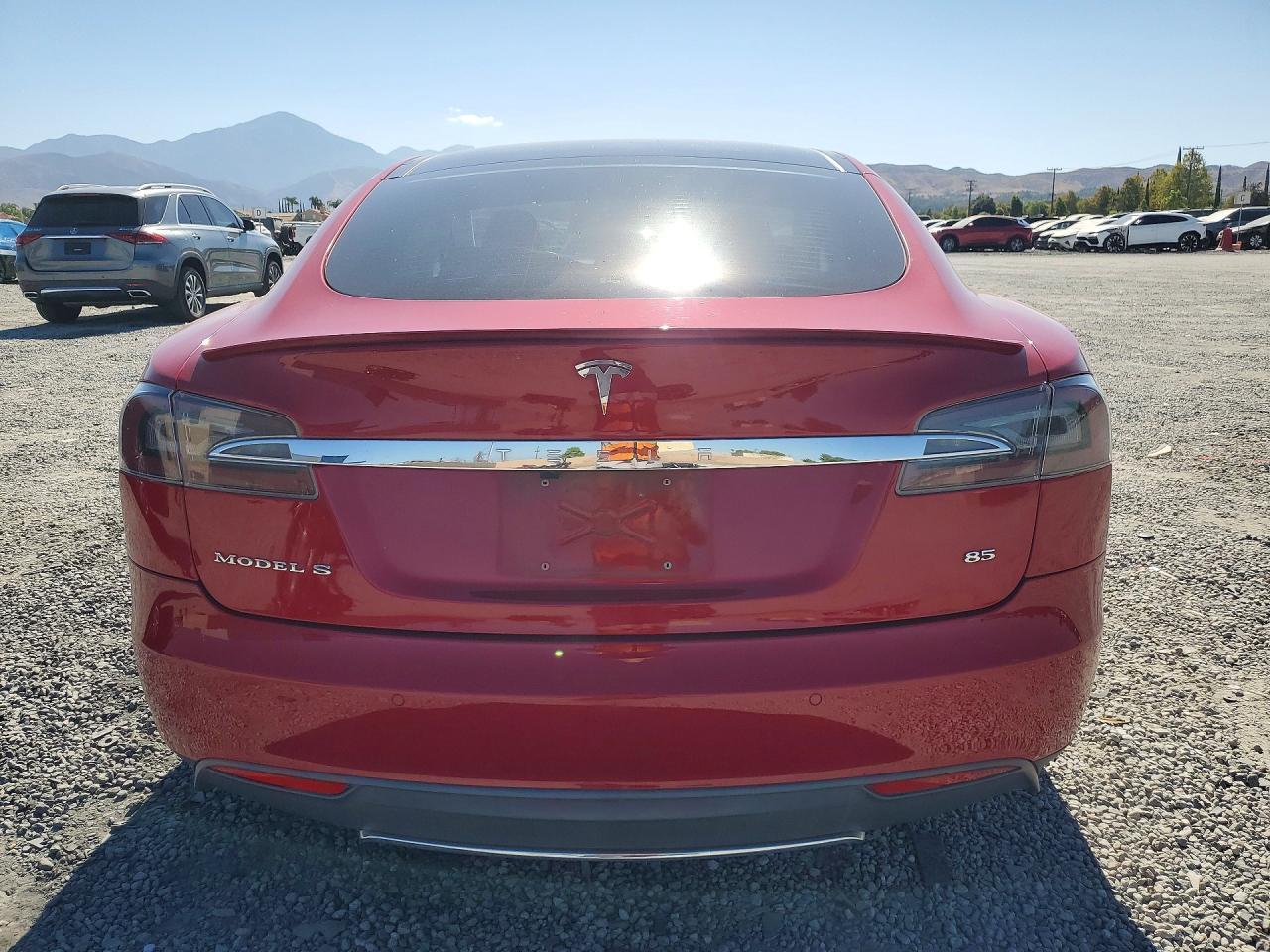 2014 Tesla Model S - Image 6