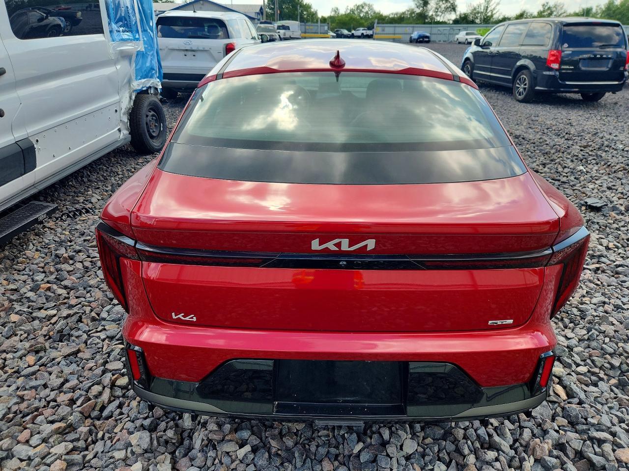 2025 Kia K4 Gt Line - Image 6
