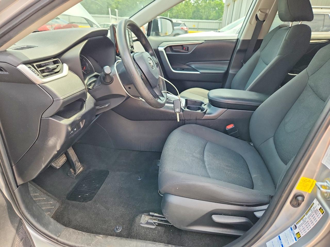 2021 Toyota Rav4 Le - Image 7
