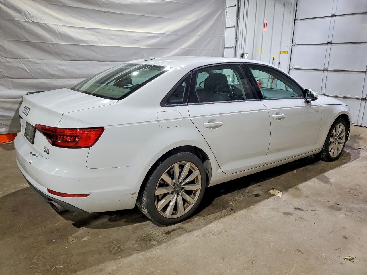 2017 Audi A4 Premium - Фото 3