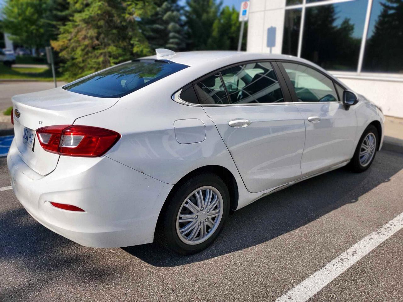 2019 Chevrolet Cruze Lt - Image 4