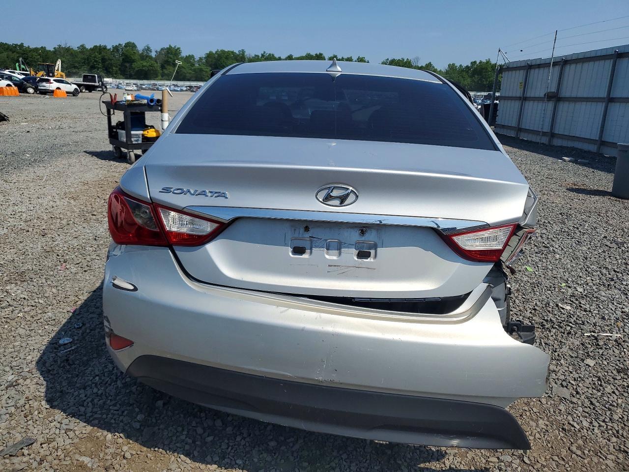 2014 Hyundai Sonata Gls - Image 6