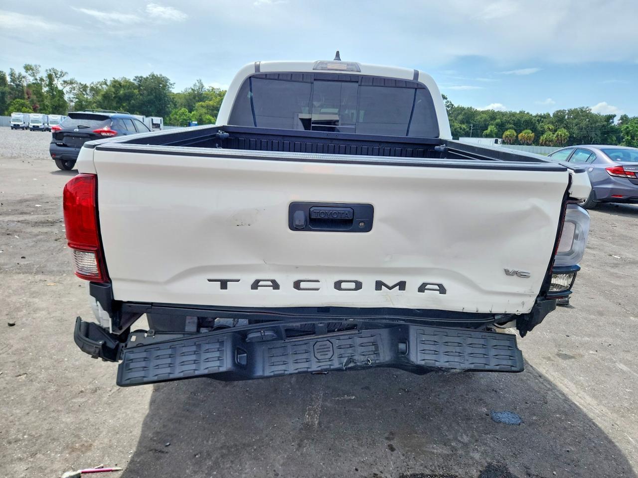 2022 Toyota Tacoma Sr5 V6 - Image 6