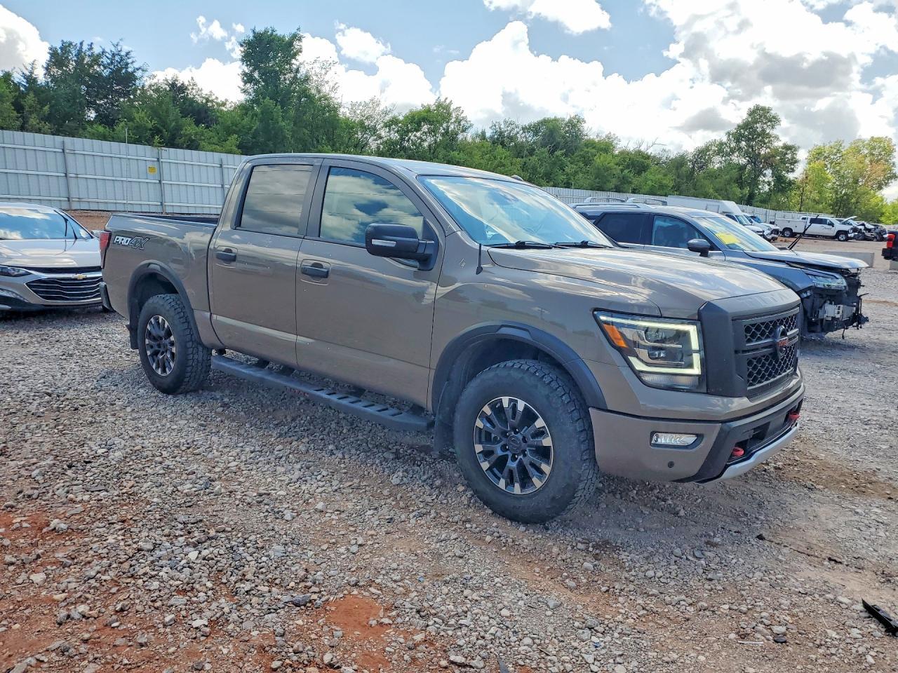 2021 Nissan Titan Pro-4X - Image 4