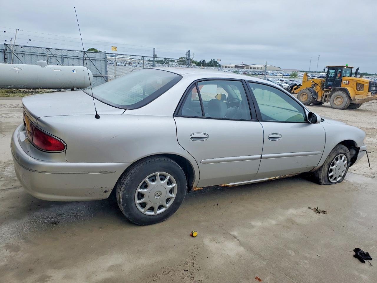 2003 Buick Century Custom - Фото 3