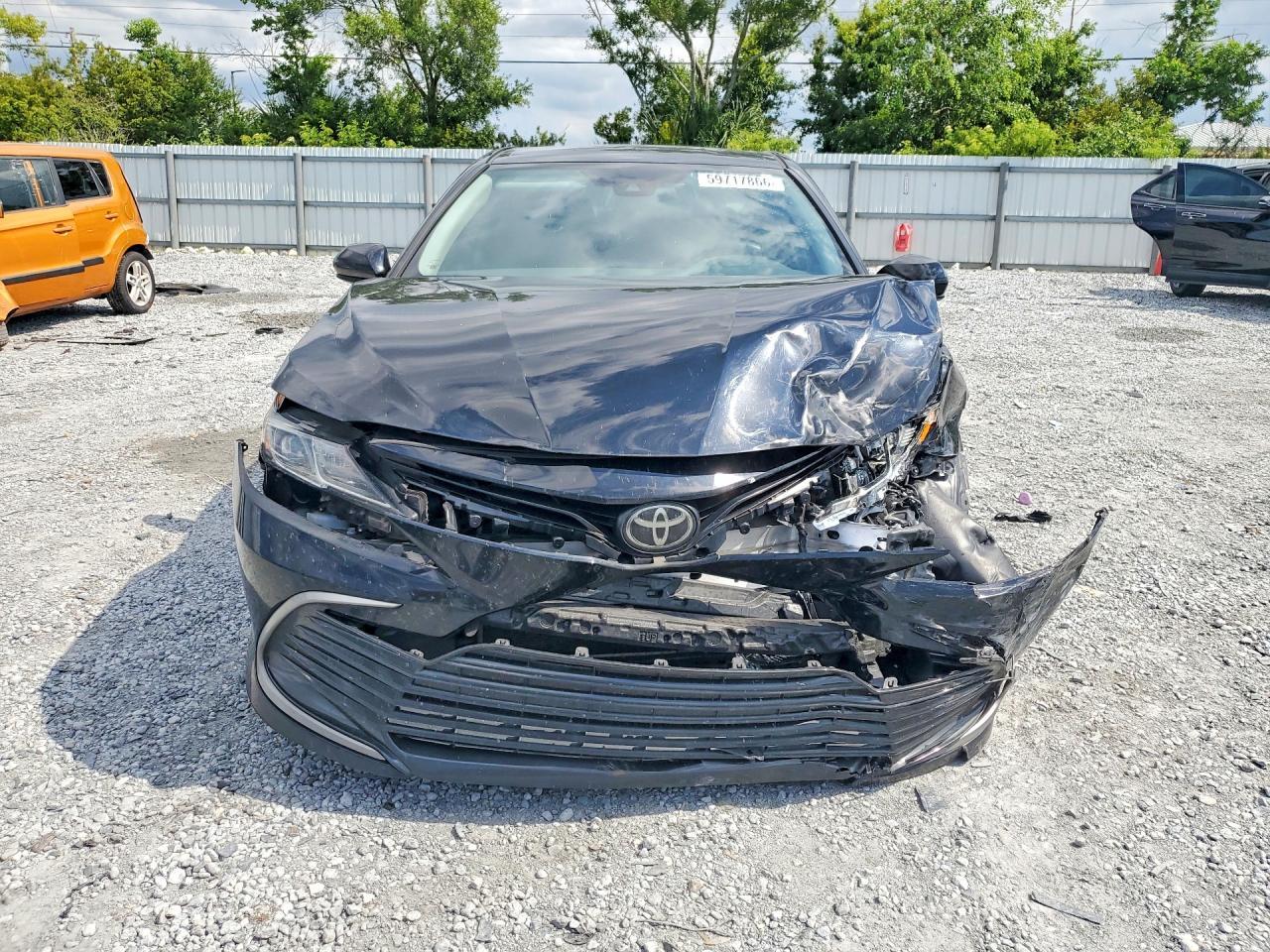 2023 Toyota Camry Le - Image 5