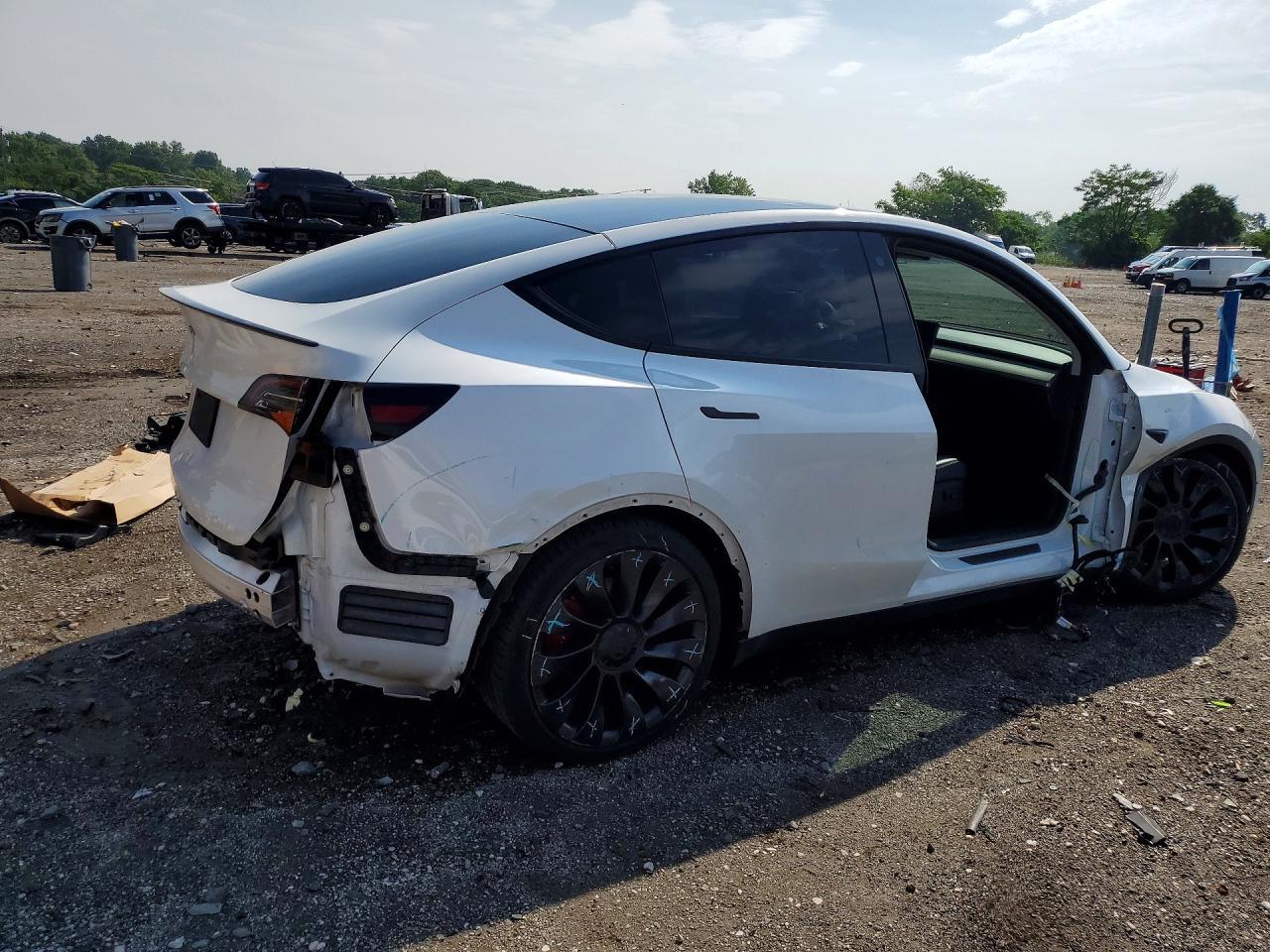 2021 Tesla Model Y - Image 3