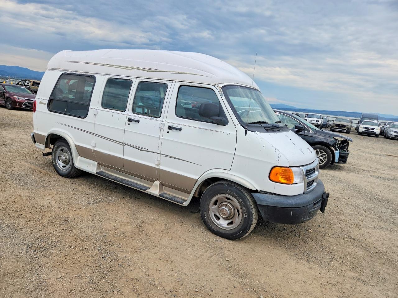 2001 Dodge Ram Van - Фото 4