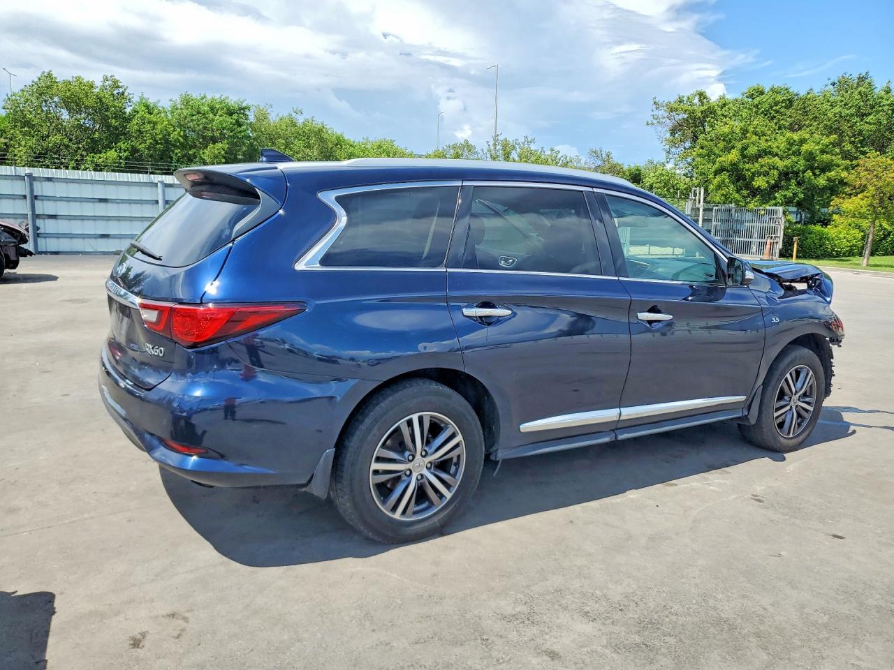 2020 Infiniti Qx60 Luxe - Image 3
