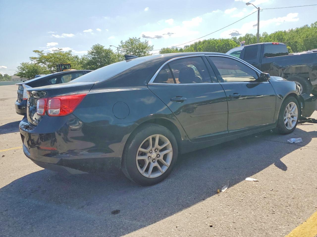 2015 Chevrolet Malibu 1Lt - Image 3