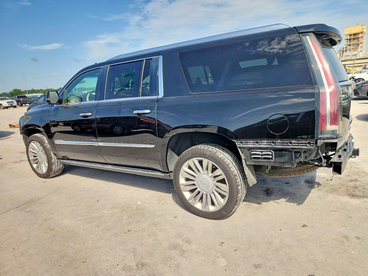 2018 Cadillac Escalade Esv Platinum - Фото 2