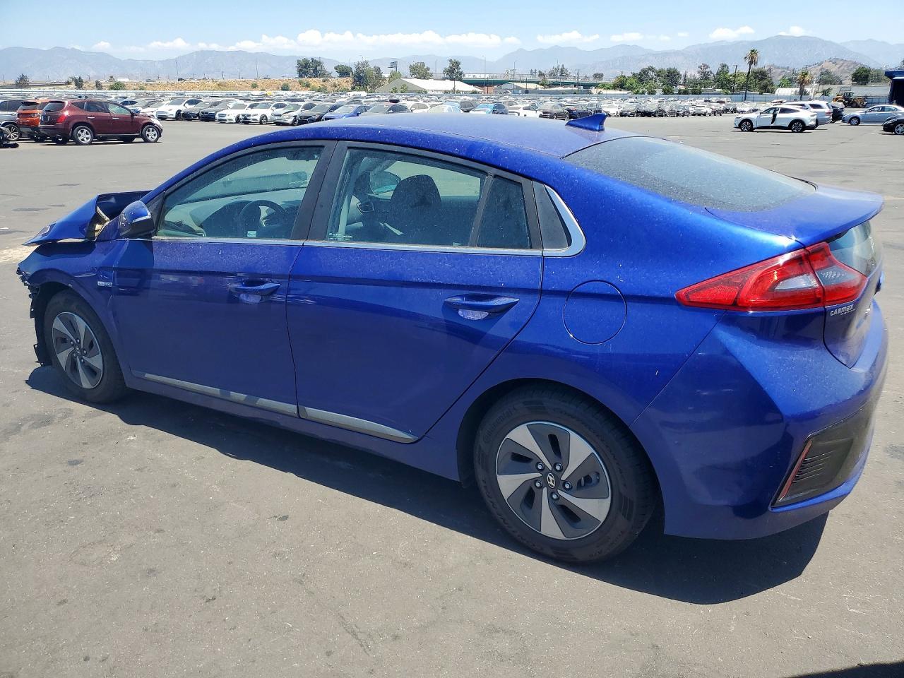 2019 Hyundai Ioniq Sel - Image 2