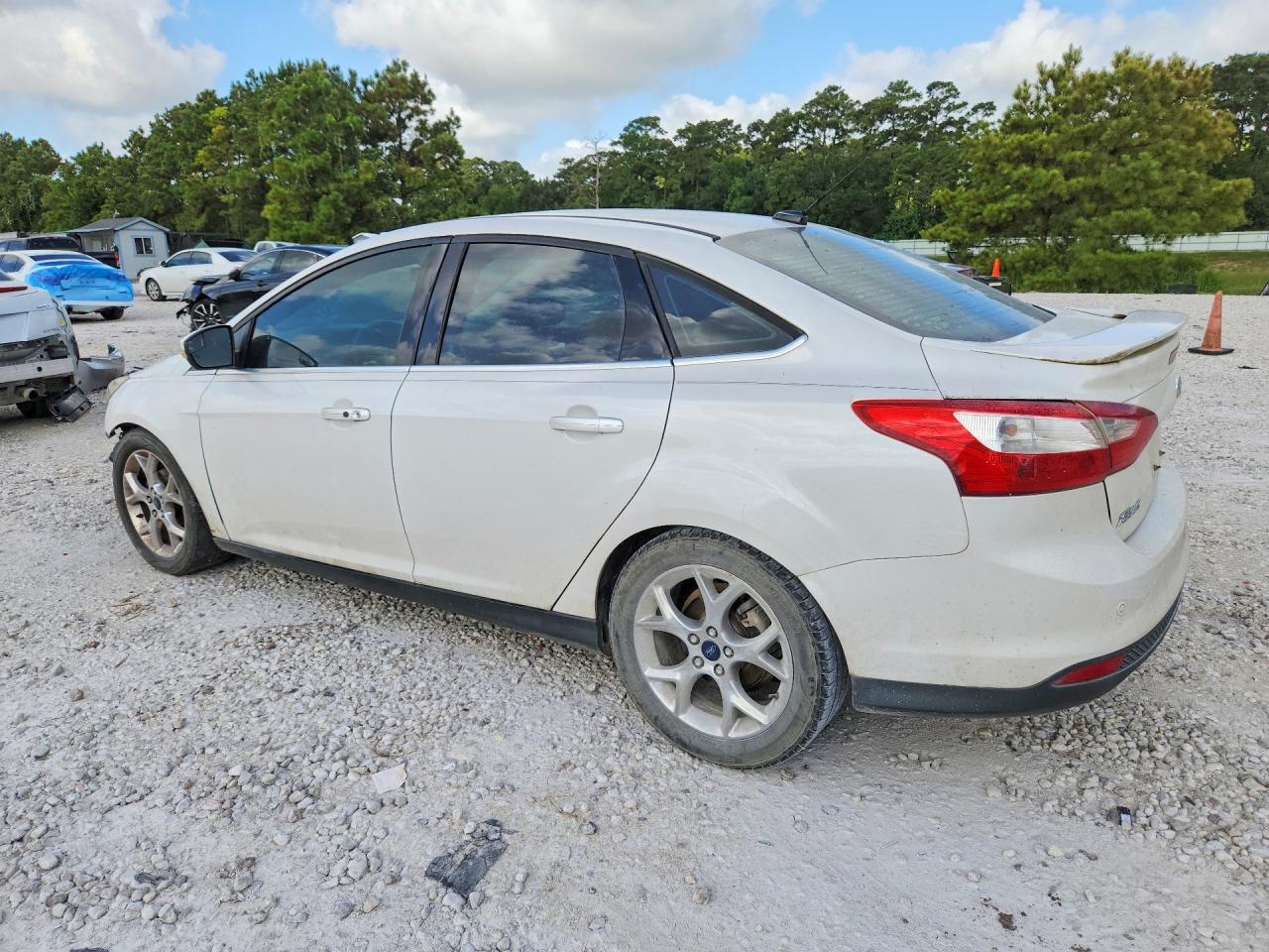 2014 Ford Focus Titanium - Фото 2