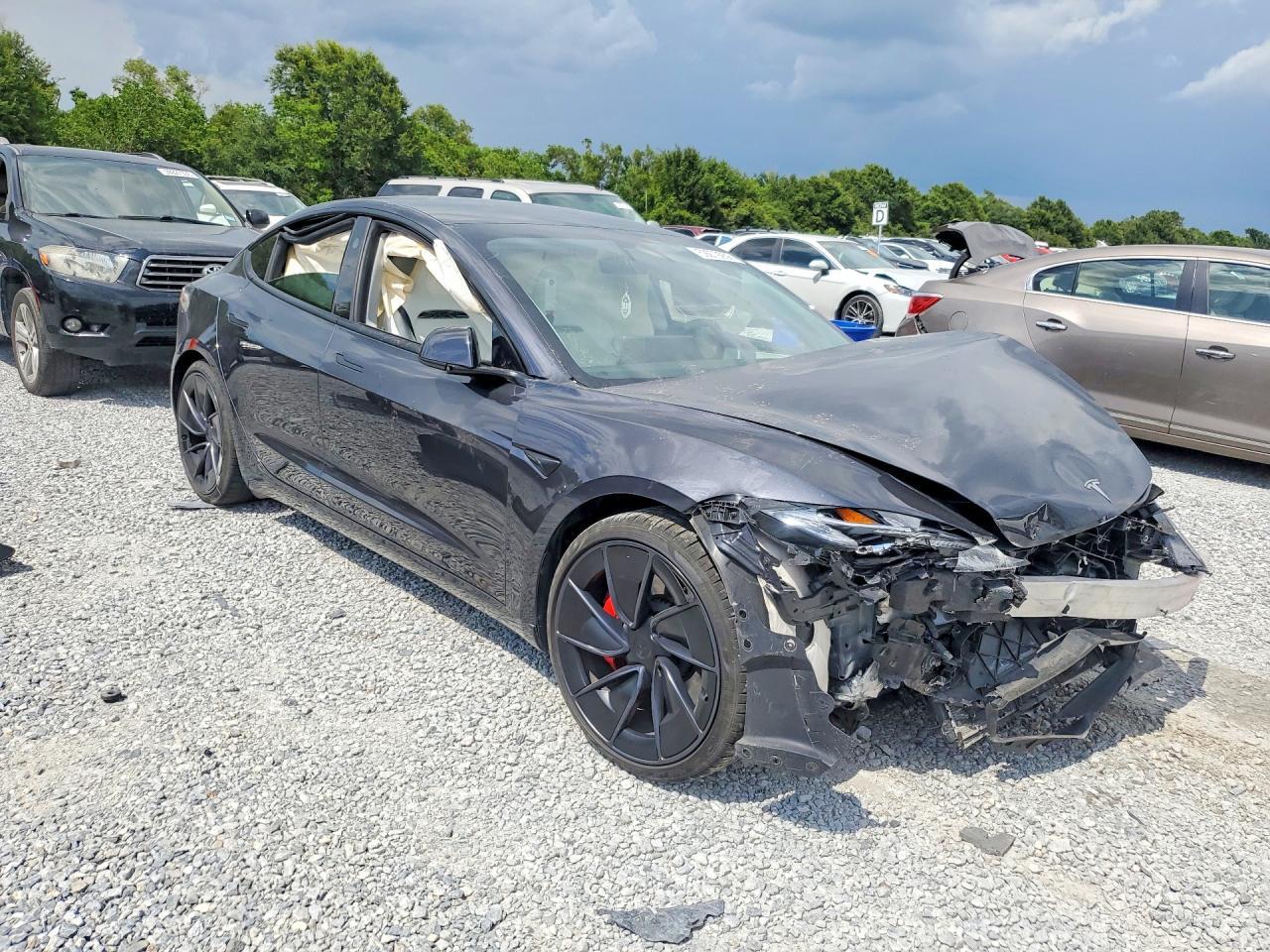 2024 Tesla Model 3 - Фото 4